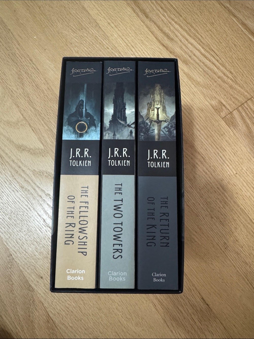 Middle-earth Trilogy Box Set - Black, Gold, Gray